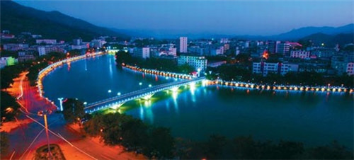 三德居生煎在永德县有几家加盟店