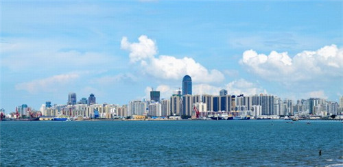 手拿仙桃的老神仙是谁（手捧仙桃全身毛是什么动物）